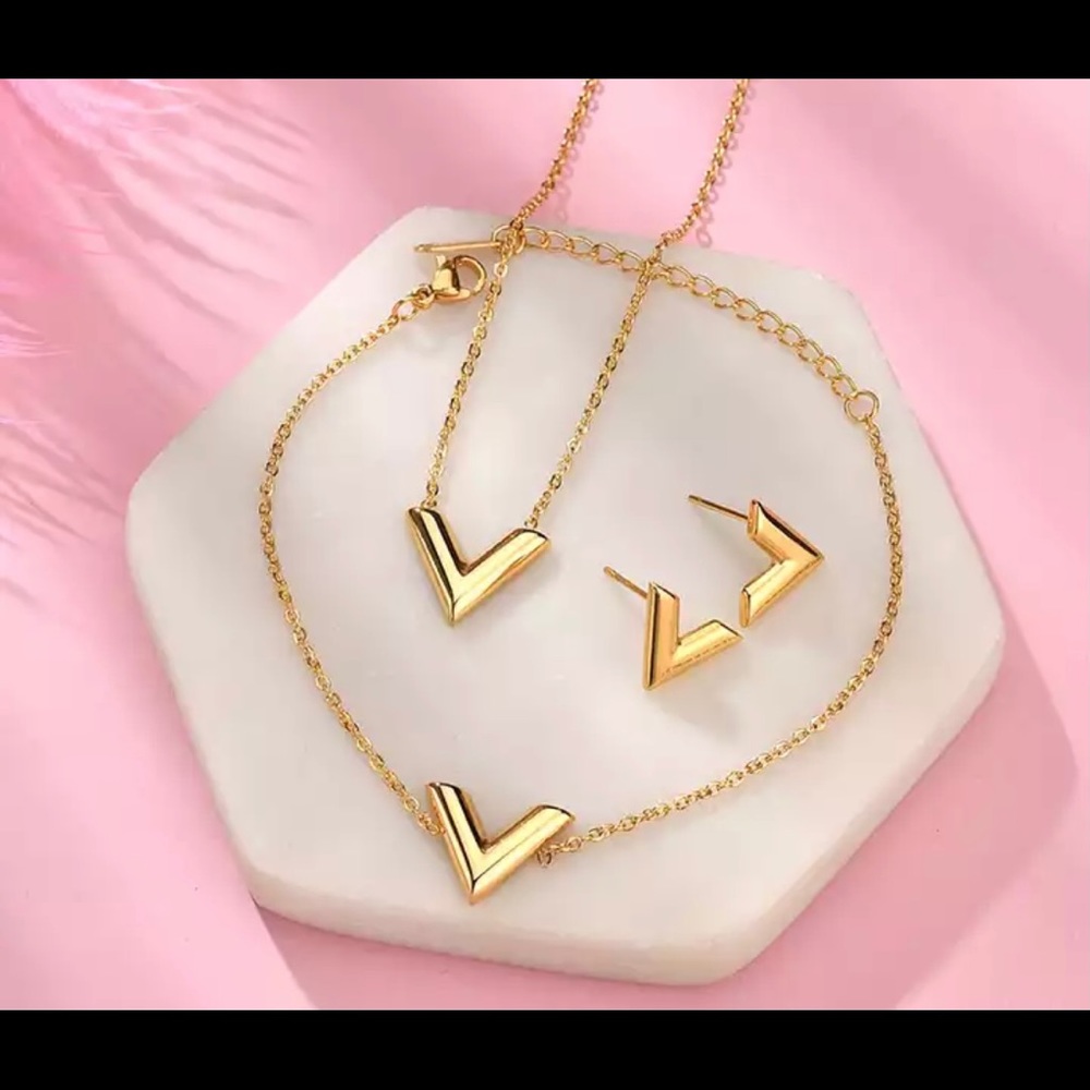Designer necklace